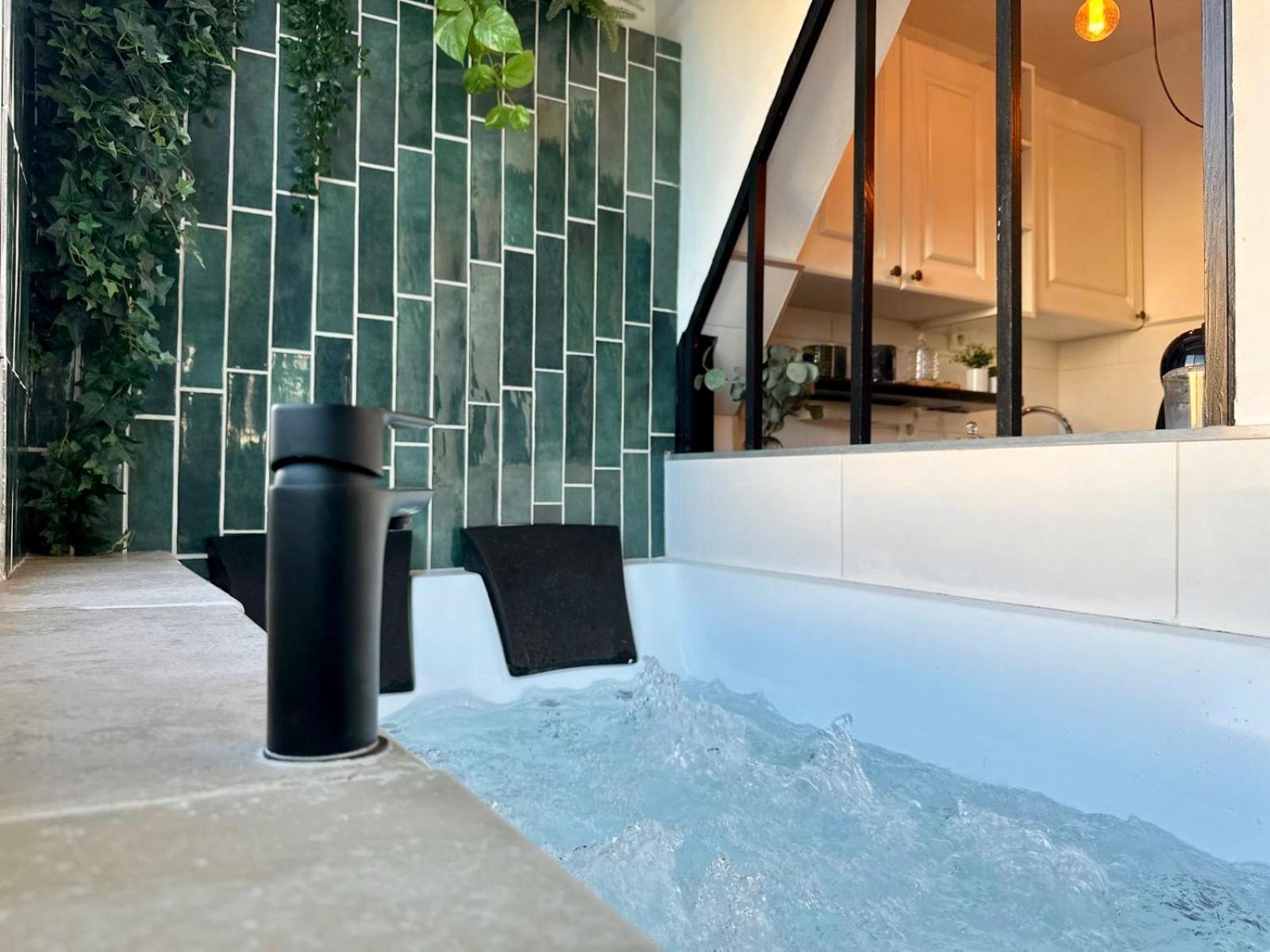 Splendide Loft Jacuzzi Et Cinema - Cap D'Agde Apartment Екстериор снимка